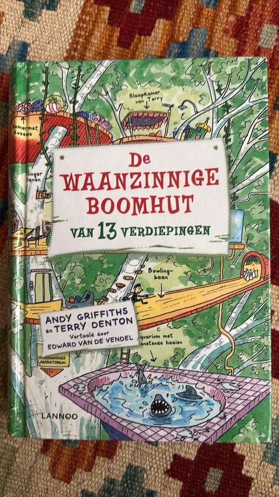 Terry Denton - De waanzinnige boomhut van 13 verdiepingen, Boeken, Kinderboeken | Jeugd | onder 10 jaar, Zo goed als nieuw, Ophalen of Verzenden