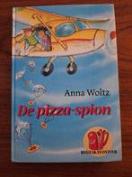 De pizza-spion - Anna Woltz, Ophalen of Verzenden, Gelezen, Anna Woltz, Fictie algemeen