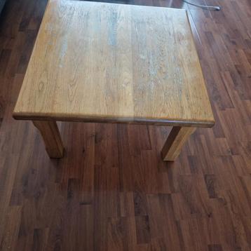 eikenhouten salontafel beschikbaar voor biedingen