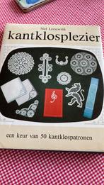 Kantklospatronen 50 stuks in boek auteur Nel Leeuwrik, Ophalen of Verzenden, Zo goed als nieuw