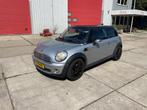 Mini Cooper 1.6 Chili 2007, Auto's, Voorwielaandrijving, 4 cilinders, 4 stoelen, Leder en Stof