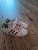 Adidas maat 32 in keurige staat!, Ophalen, Zo goed als nieuw, Schoentjes