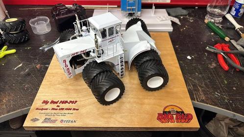 1/32 Big Bud 16V-747 ombouw op Titan LSW 1400 wielen, Hobby en Vrije tijd, Modelauto's | 1:32, Zo goed als nieuw, Tractor of Landbouw