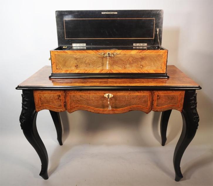 Speeldoos met wisselbare rollen op tafel, Antiek en Kunst, Antiek | Tv's en Audio, Ophalen