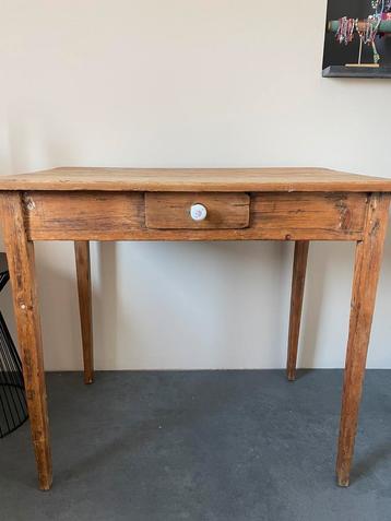 Antiek tafeltje 74x56 cm beschikbaar voor biedingen