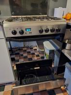 Indesit Fornuis - Gas - Vrijstaand - Gebruikt, Gebruikt, 60 cm of meer, Gas, Vrijstaand