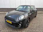 Mini Cooper 1.5 2015 keyless | pdc | navi | airco | mfc, Voorwielaandrijving, 136 pk, 4 cilinders, Leder en Stof