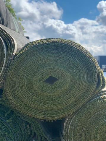 Volle Rol Kunstgras 200m2 (4m x 50m) €300,- beschikbaar voor biedingen