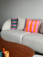 Teddy Bouclé Bank - Stijlvol en Comfortabel!, Huis en Inrichting, Banken | Bankstellen, Ophalen, Zo goed als nieuw, Stof