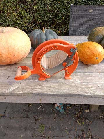 Raadvad Broodsnijder - Vintage Keukenaccessoire beschikbaar voor biedingen