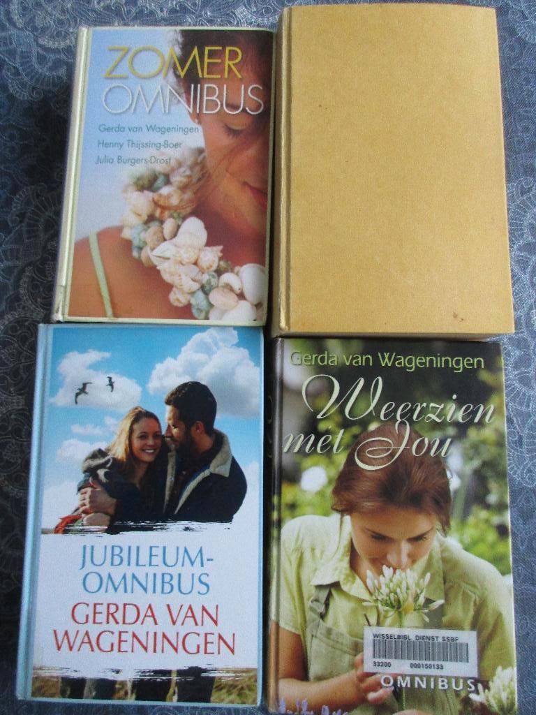 4 x Omnibus - oa Gerda Wageningen / Gouden 5 samen 5,00, Ophalen of Verzenden, Gelezen