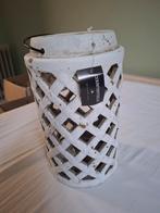 Witte decoratieve lantaarn, Ophalen