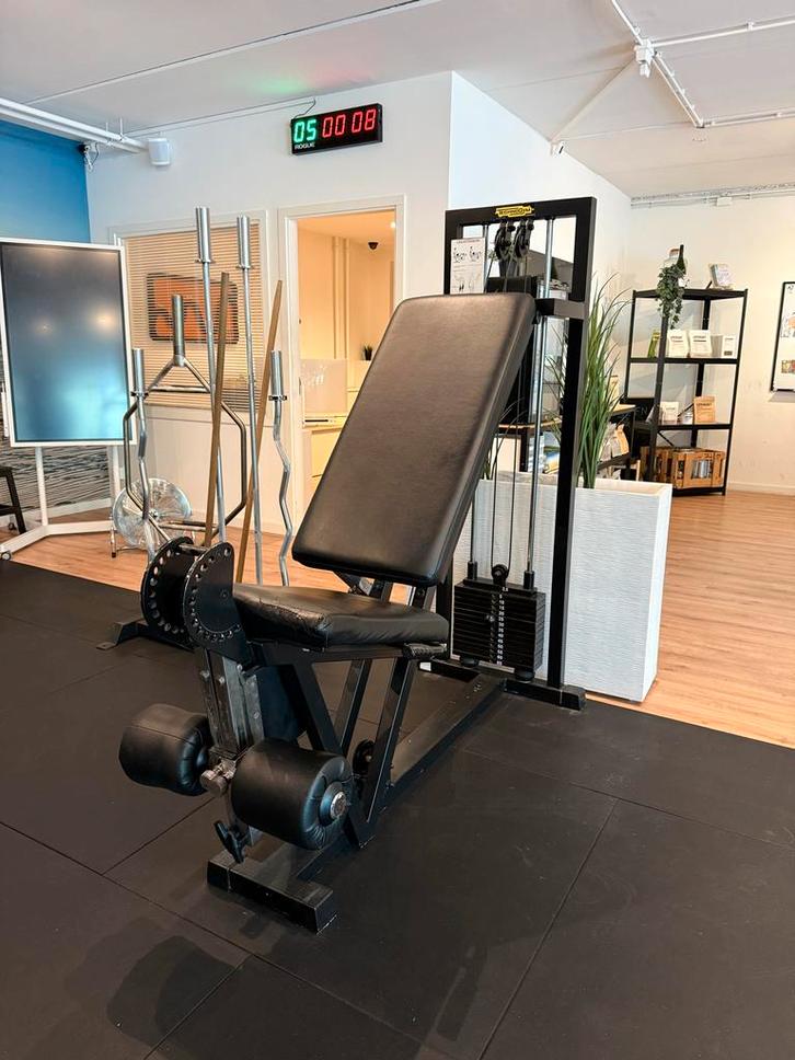 Technogym Leg Extension - isotonic, Sport en Fitness, Fitnessapparatuur, Gebruikt, Krachtstation, Benen, Metaal, Ophalen