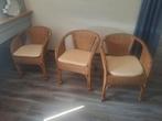 Drie rotan stoelen met kussen., Huis en Inrichting, Stoelen, Ophalen, Bruin, Drie