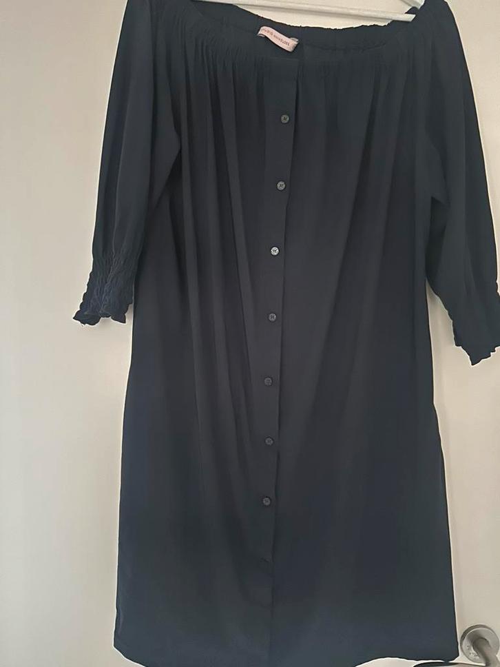 Studio Anneloes blauwe jurk off shoulder maat XL Travelstof, Kleding | Dames, Jurken, Zo goed als nieuw, Maat 46/48 (XL) of groter