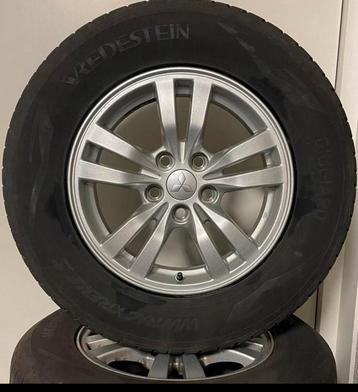 Mitsubishi Outlander Winterbanden met Velgen beschikbaar voor biedingen