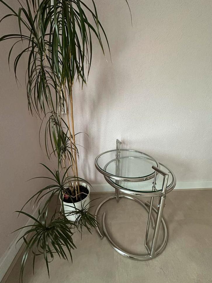 Chromen bijzettafels met glas, Huis en Inrichting, Tafels | Bijzettafels, Gebruikt, Rond, Minder dan 45 cm, Minder dan 55 cm, Glas