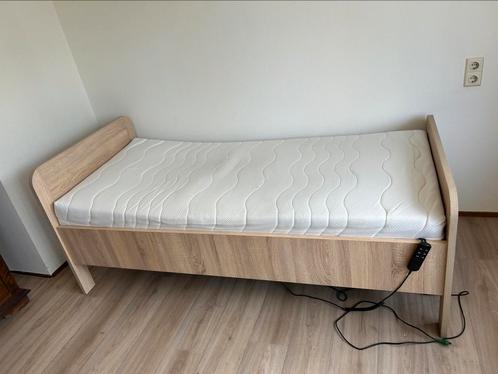 Senioren bed elektrisch verstelbaar 90x200 SET Eiken, Huis en Inrichting, Slaapkamer | Bedden, Zo goed als nieuw, Eenpersoons