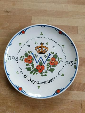 Herdenkingsbord 40 jaar Koningin Wilhelmina  beschikbaar voor biedingen