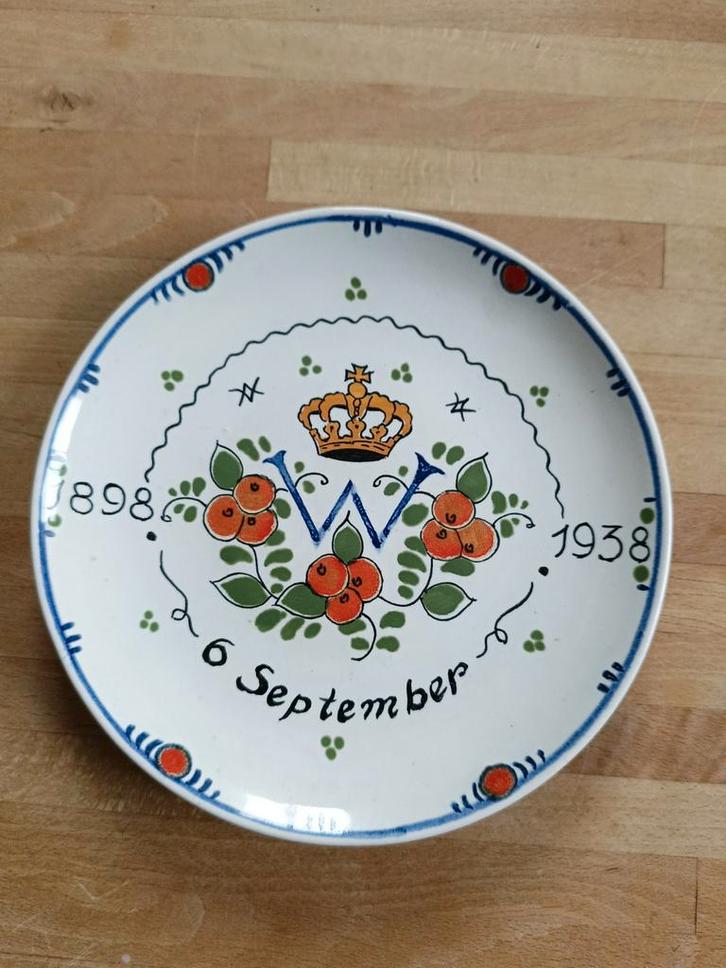 Herdenkingsbord 40 jaar Koningin Wilhelmina, Verzamelen, Koninklijk Huis en Royalty, Ophalen of Verzenden