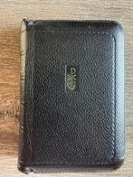 Micro Bijbel met psalmen / kerkboek leer met rits, Boeken, Godsdienst en Theologie, Ophalen of Verzenden, Zo goed als nieuw