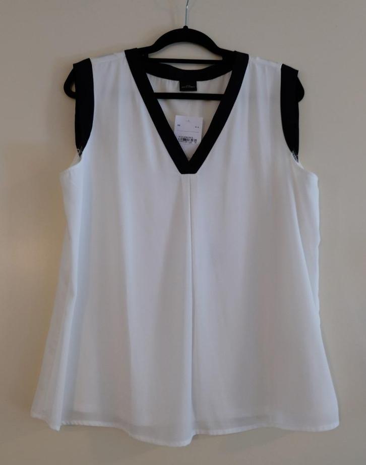 Nieuw: blouse top wit + marine blauw slankafkledend mt 44, Kleding | Dames, Tops, Nieuw, Maat 42/44 (L), Wit, Zonder mouw, Ophalen of Verzenden