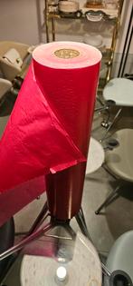 Dikke rol cadeau papier rood, Ophalen of Verzenden, Zo goed als nieuw
