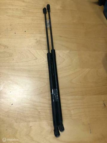 Gasveer achterklep set Opel Corsa D ('06-'15) beschikbaar voor biedingen