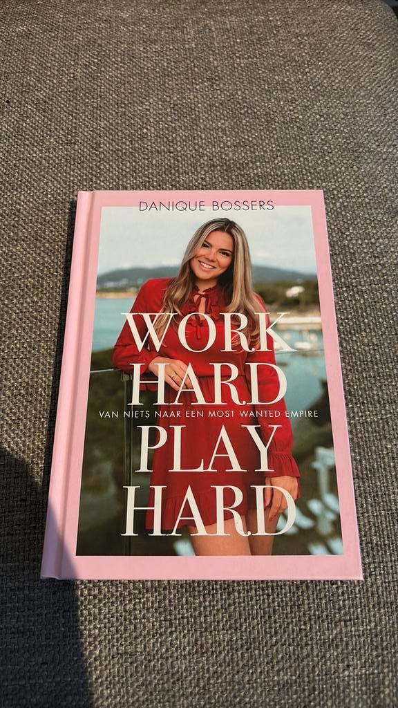 Danique Bossers - Work hard, play hard, Boeken, Mode, Zo goed als nieuw, Mode algemeen, Ophalen of Verzenden