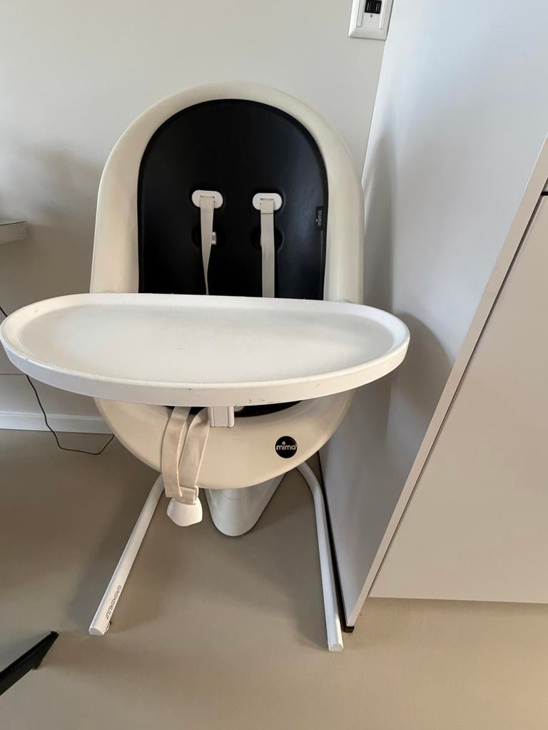Mima Moon Meegroeistoel - Zo goed als nieuw!, Ophalen, Zo goed als nieuw, Meegroeistoel, Afneembaar eetblad