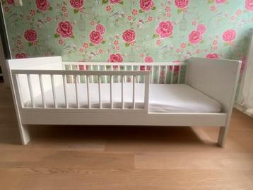 Petite Amélie peuterbed wit beschikbaar voor biedingen