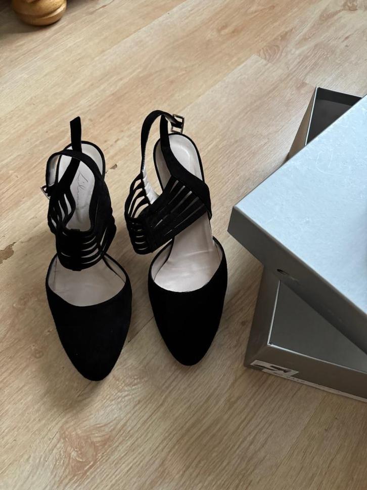 2 paar damesschoenen maat 39 bijna niet gedragen, Kleding | Dames, Schoenen, Zo goed als nieuw, Ophalen of Verzenden