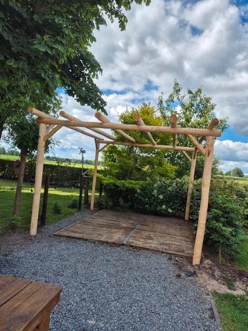Pergola fijn spar palen beschikbaar voor biedingen
