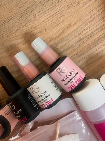 Pink gellac set beschikbaar voor biedingen