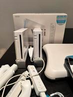 Complete Retro Nintendo Wii-set: 2 consoles, 7 games, Ophalen of Verzenden, Zo goed als nieuw