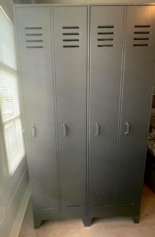 Nette kast (van hout) merk Woood Stijn Karwei, Huis en Inrichting, Kasten | Kledingkasten, Zo goed als nieuw, 150 tot 200 cm, 100 tot 150 cm