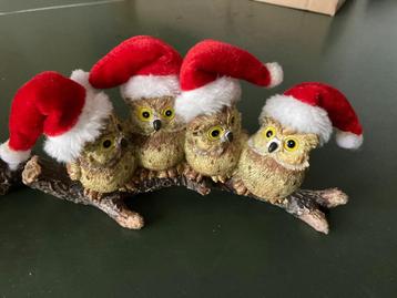 Kerstuiltjes op tak 2 stuks.  beschikbaar voor biedingen