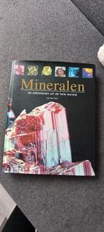 Mineralen en edelstenen boek, Zo goed als nieuw, Jean-Paul Poirot, Ophalen