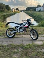 Derbi senda SM, Fietsen en Brommers, Ophalen, 6 versnellingen, Maximaal 45 km/u, Zo goed als nieuw