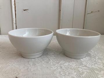 P. Regout / 2x Brocante witte spoelkommetjes / Porselein beschikbaar voor biedingen