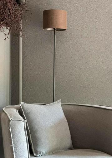 Vloerlamp Aura Peeperkorn beschikbaar voor biedingen