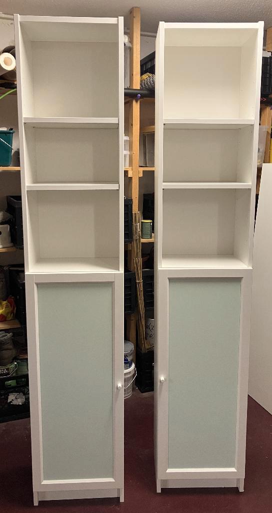 Ikea kast Billy (2x), Huis en Inrichting, Kasten | Boekenkasten, Gebruikt, Minder dan 50 cm, 200 cm of meer, 25 tot 50 cm, Met deur(en)