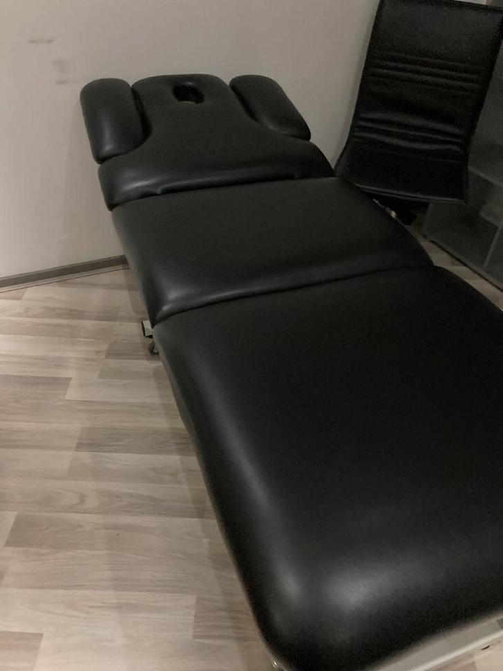 Elektrische behandelstoel - Perfect voor uw praktijk!, Sport en Fitness, Gezondheidsproducten en Wellness, Gebruikt, Ophalen of Verzenden