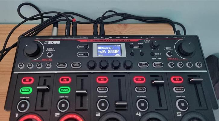 Boss RC-505mkII Loop Station + Microfoon, Muziek en Instrumenten, Effecten, Zo goed als nieuw, Multi-effect, Ophalen