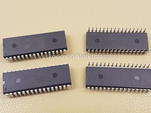 AMD AM29F010B-70PF / STMicroelectronics M29F010B-70P1 EEPROM, Hobby en Vrije tijd, Elektronica-componenten, Nieuw, Ophalen of Verzenden