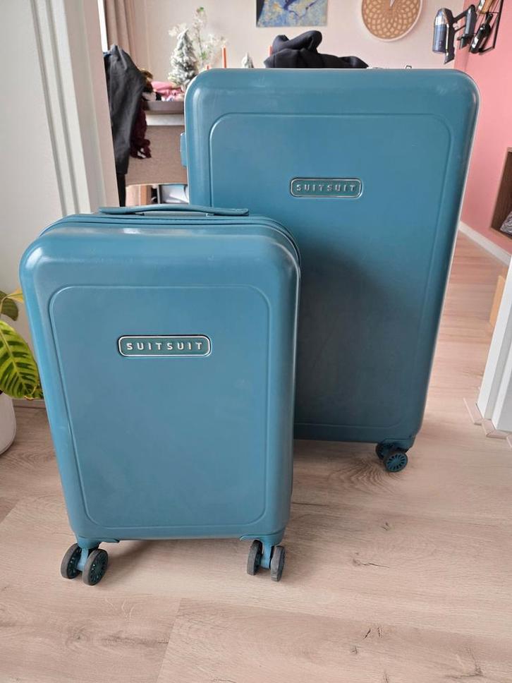 Kofferset Suitsuit, Sieraden, Tassen en Uiterlijk, Koffers, Gebruikt, Hard kunststof, 70 cm of meer, Slot, Uitschuifbare handgreep