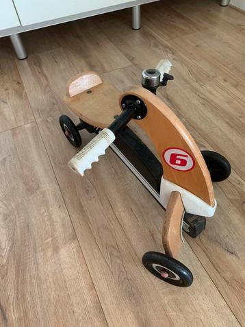 Loopfietsje oud beschikbaar voor biedingen