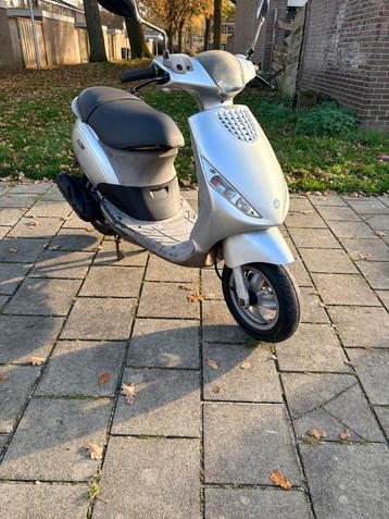 Piaggio Zip 2000 4T - Opknapper - Duitse 45kmh pap! beschikbaar voor biedingen