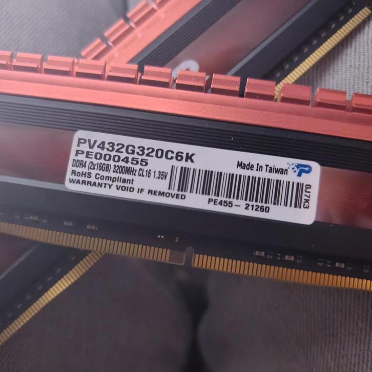Patriot Viper 32GB (2x16GB) DDR4 3200MHz RAM, Computers en Software, RAM geheugen, Zo goed als nieuw, Desktop, 32 GB, DDR4, Ophalen of Verzenden