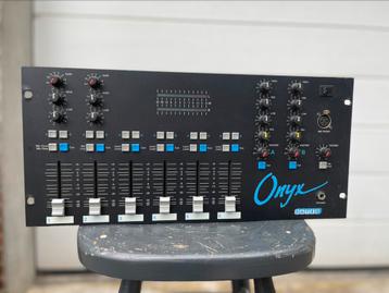 Dateq Onyx mengpaneel beschikbaar voor biedingen